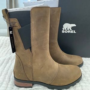 Sorel waterproof Emelie Mid boot NWT